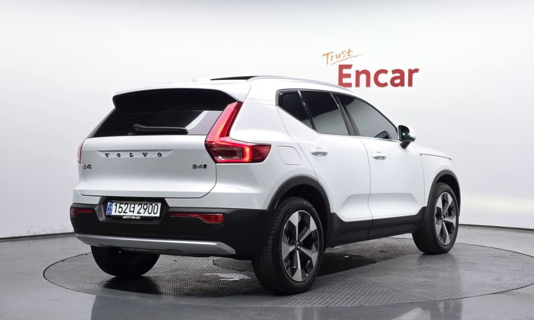 Volvo XC40 B4 Ultimate Bright, 2024