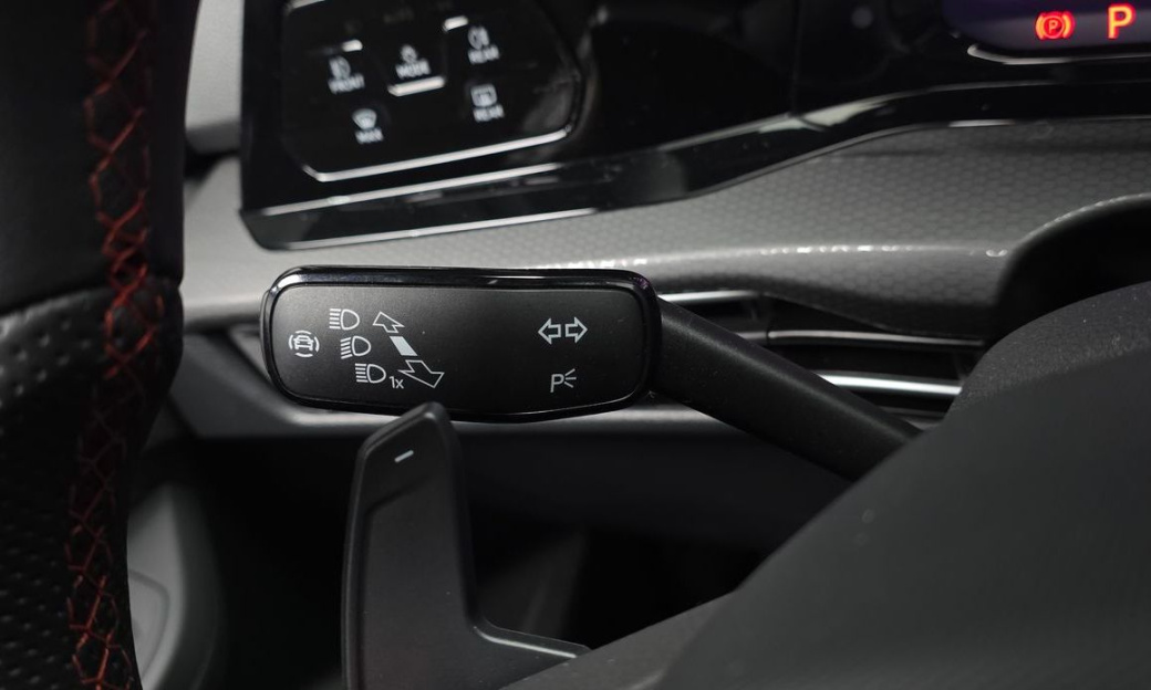 Volkswagen Golf 2.0 GTI, 2024