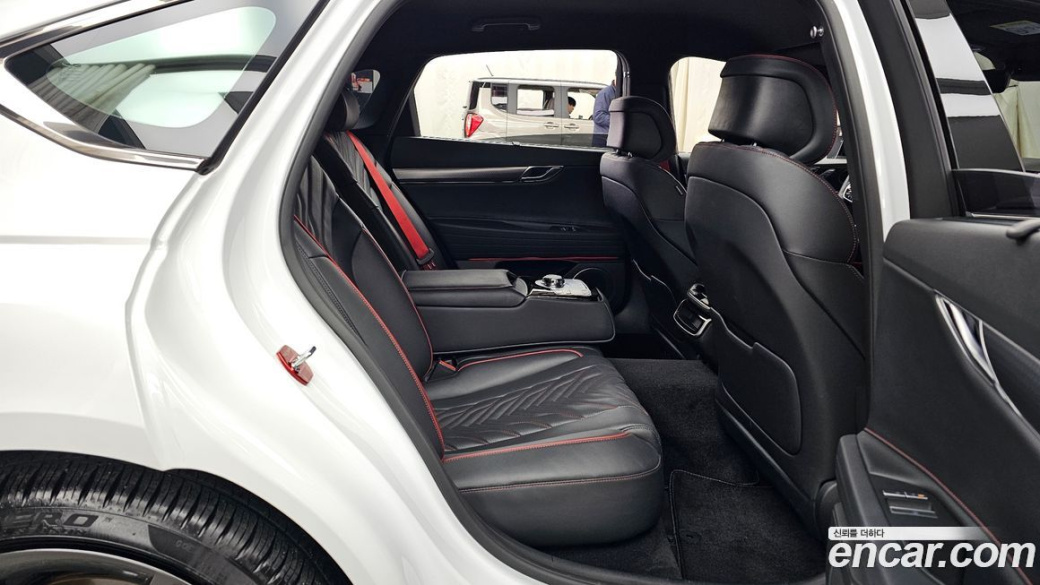 Genesis G80 Gasoline 2.5 Turbo 2WD, 2025