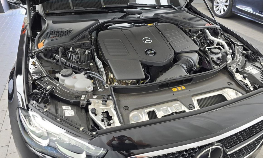 Mercedes-Benz E-Class E200 Avantgarde, 2025