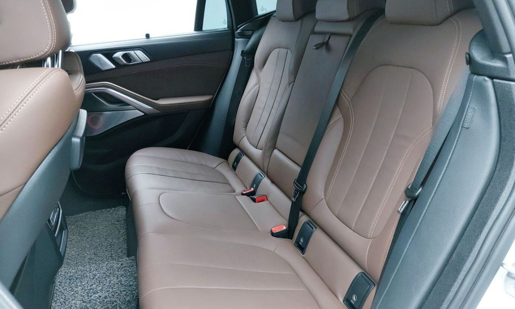 BMW X6 xDrive40i M Sport, 2022