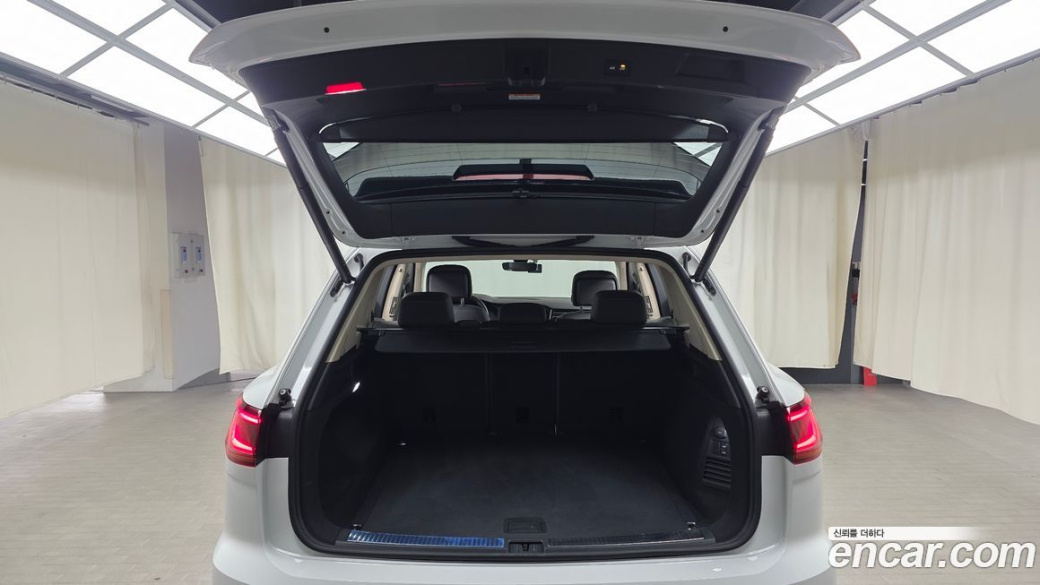 Volkswagen Touareg 3.0 TDI Prestige, 2022