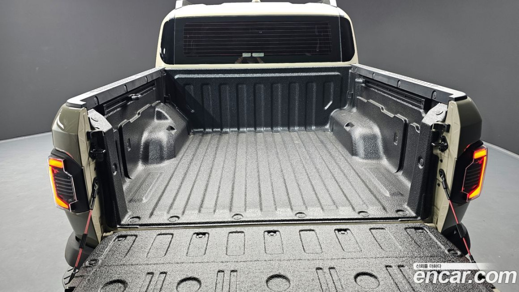 Kia Tasman 2.5T Gasoline 4WD, 2026