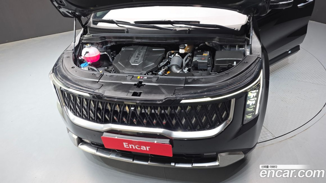 Kia Carnival 9-Seater Noblesse, 2024