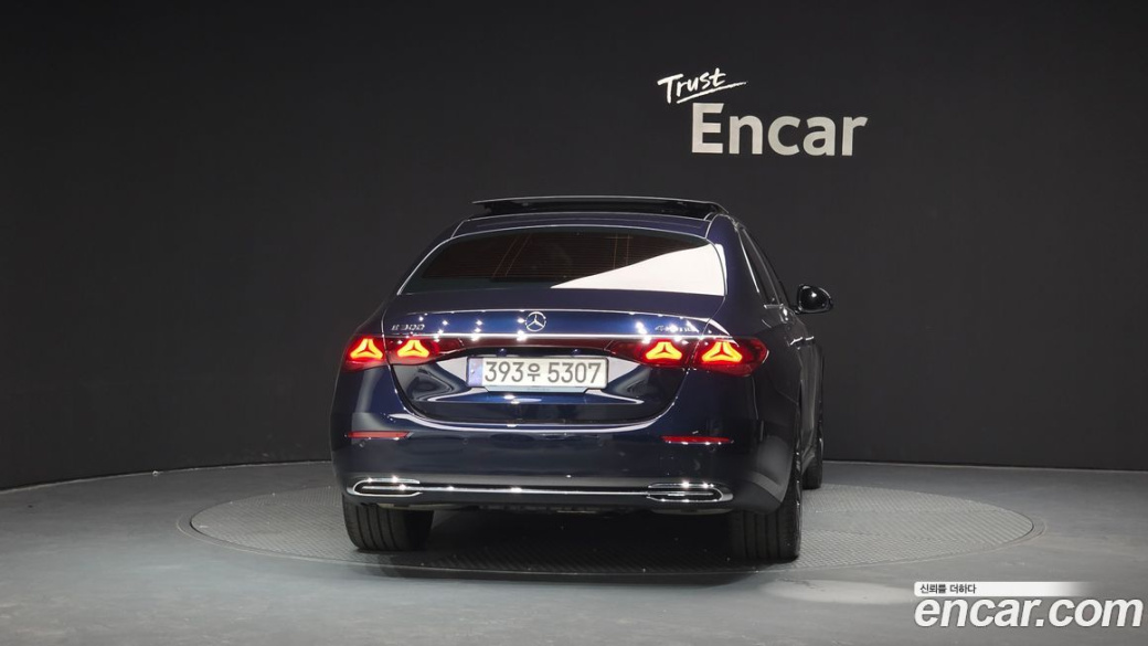 Mercedes-Benz E-Class E300 4MATIC Exclusive, 2024