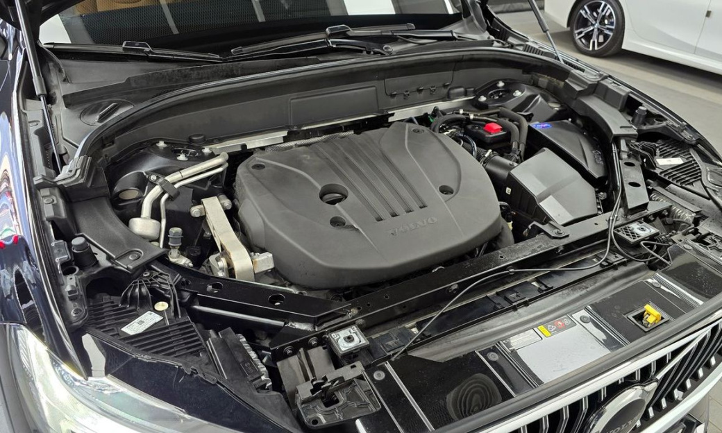 Volvo XC60 B5 Inscription, 2022
