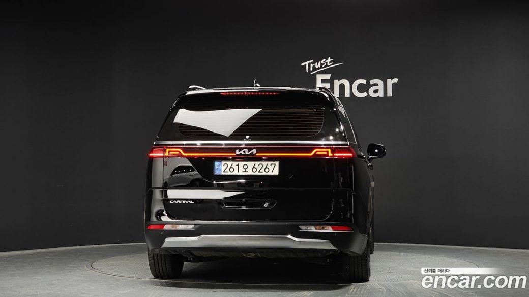 Kia Carnival 9-Seater Signature, 2023