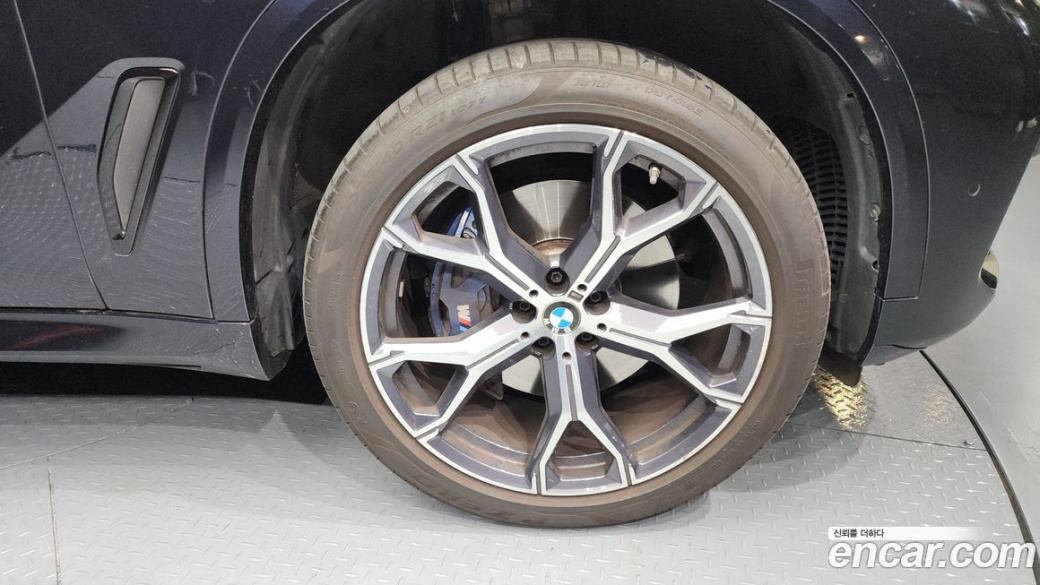 BMW X5 xDrive 40i M Sport, 2022