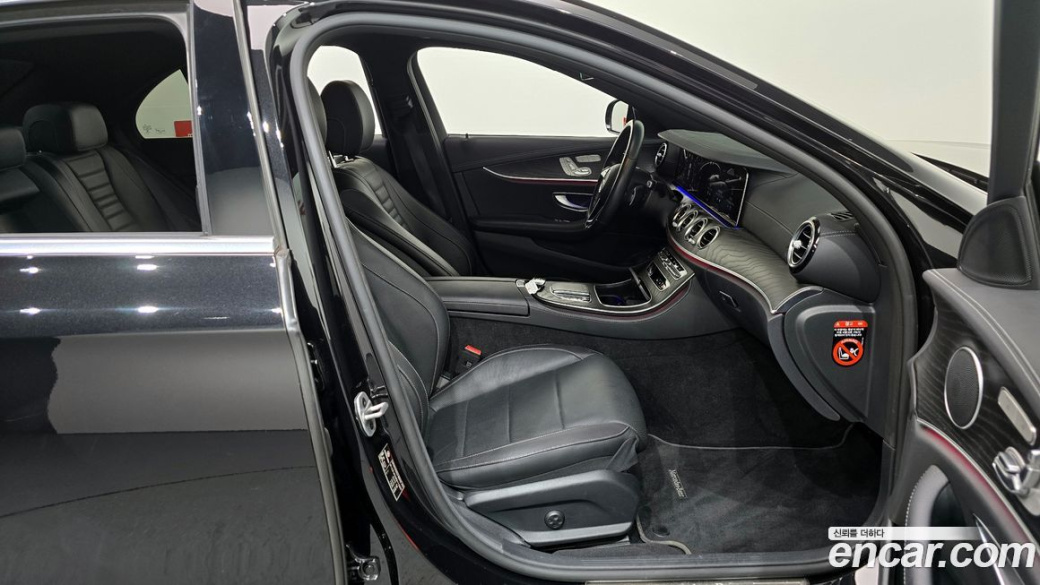 Mercedes-Benz E-Class E250 AMG Line, 2023