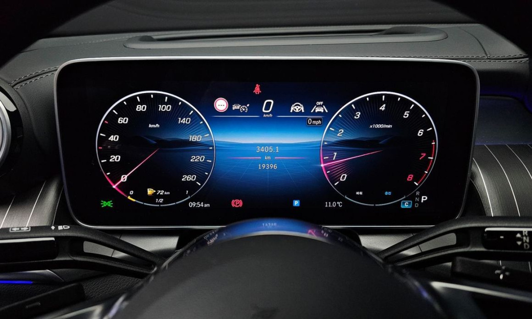 Mercedes-Benz GLC-Class GLC300 4MATIC Avnatgarde Coupe, 2025