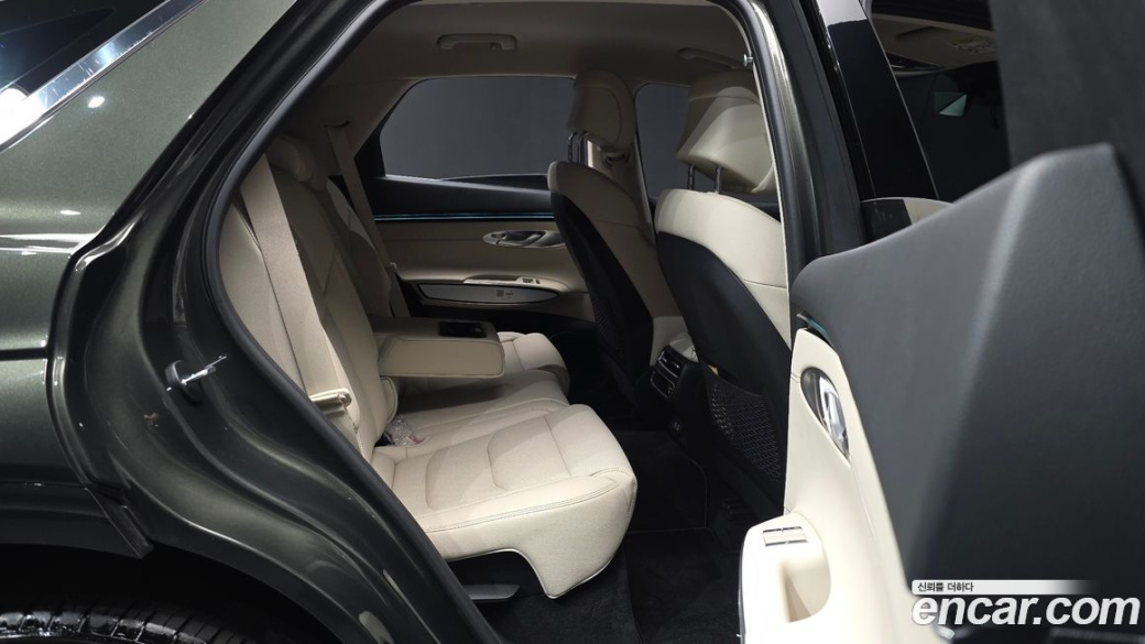 Genesis GV70 2.5T Gasoline AWD, 2025