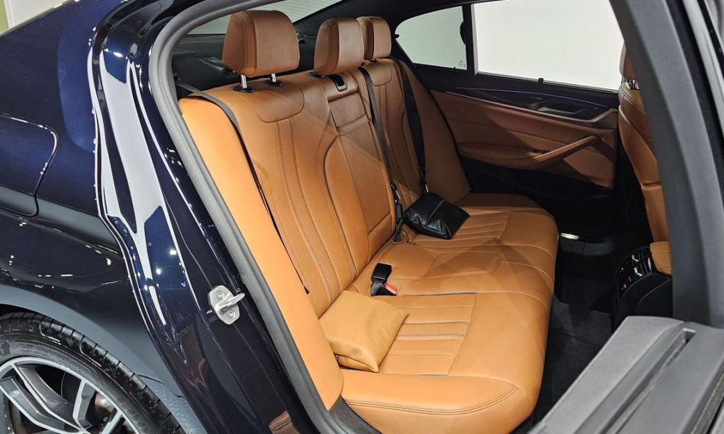 BMW 5-Series 520i M Sport, 2022