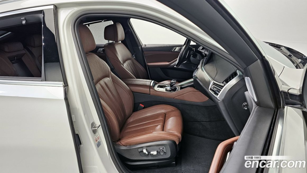 BMW X6 xDrive40i M Sport, 2021