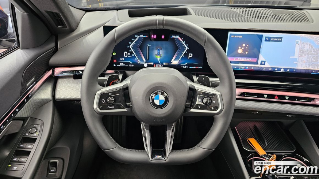 BMW 5-Series 520i M Sport, 2025