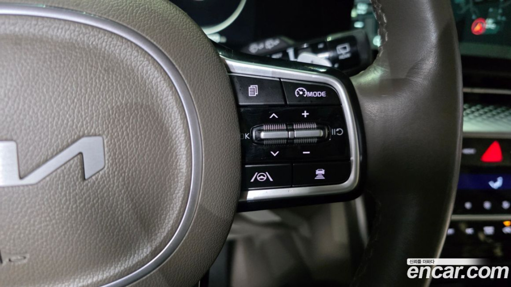 Kia Carnival 7-Seater Hi-Limousine, 2022