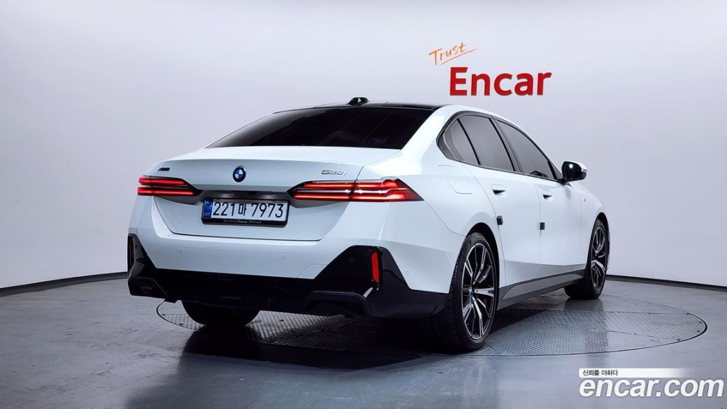 BMW 5-Series 530i xDrive M Sport, 2025