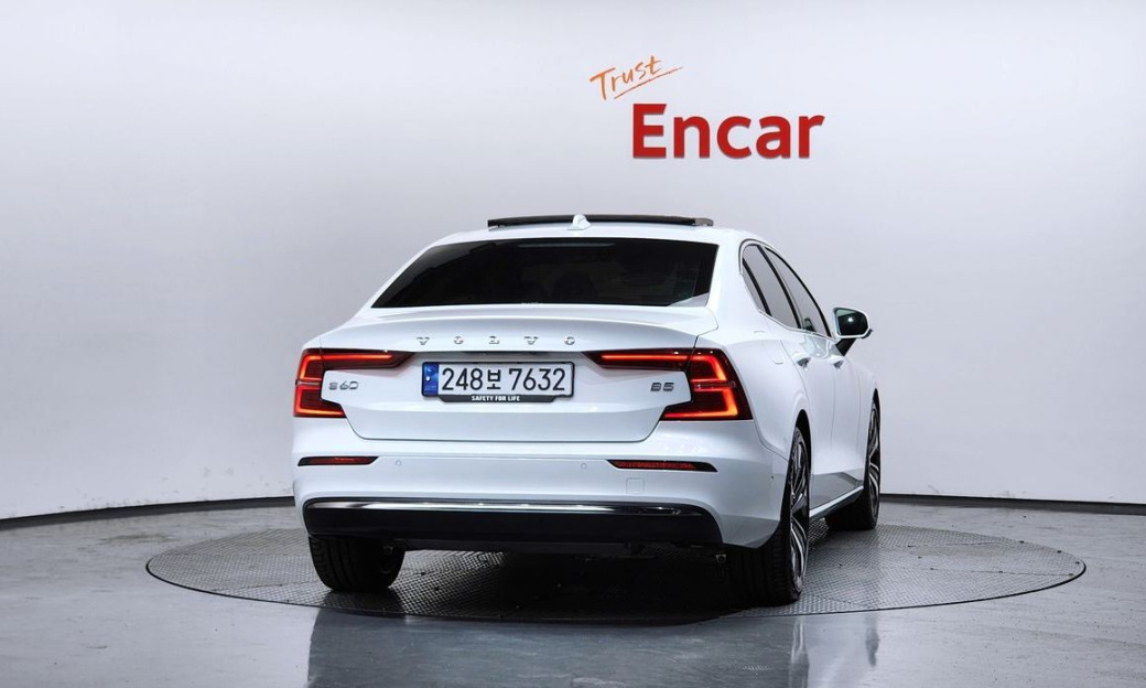 Volvo S60 B5 Ultimate Bright, 2024