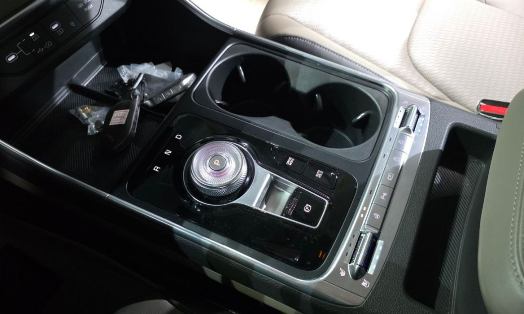 Kia Carnival 9-Seater Noblesse, 2025