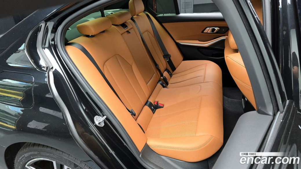 BMW 3-Series 320i M Sport, 2024