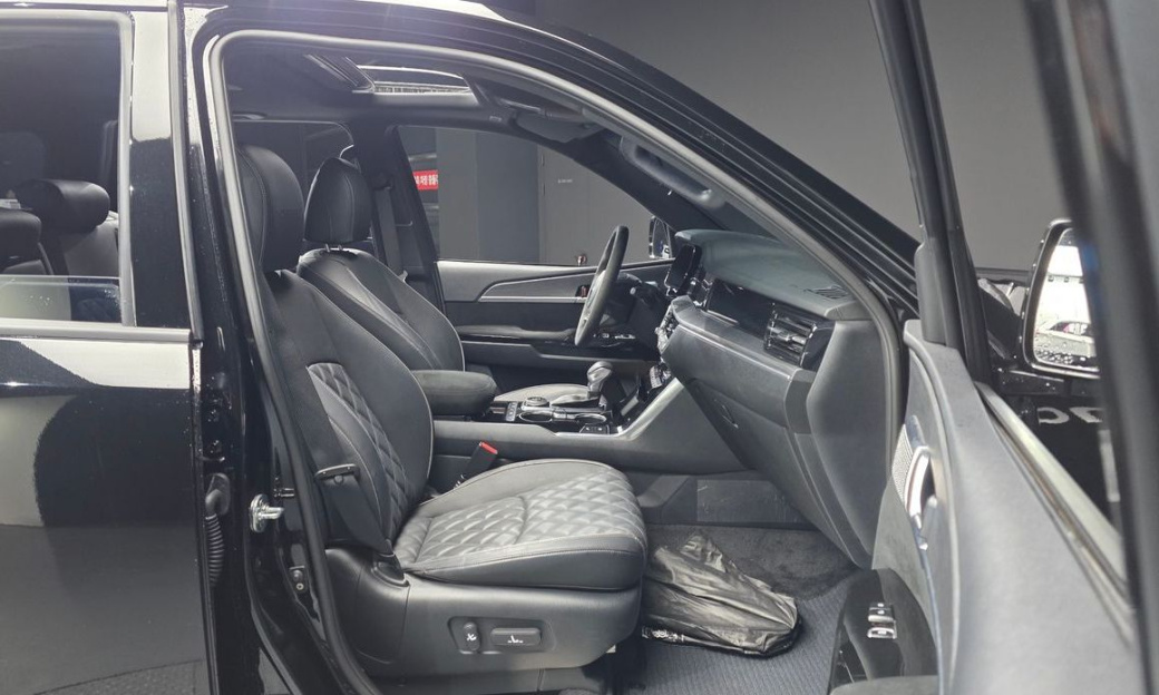 Kia Mohave Diesel 3.0 4WD 5-Seater, 2024