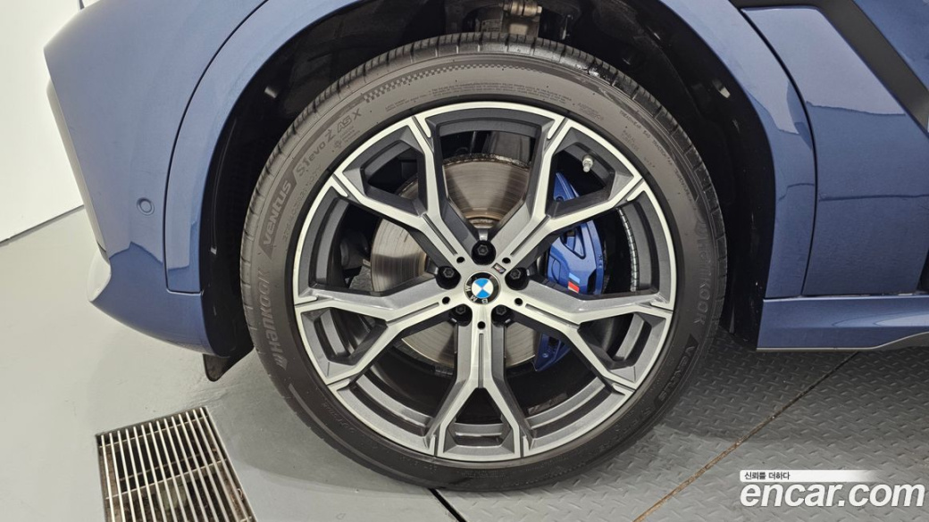 BMW X6 xDrive40i M Sport, 2023
