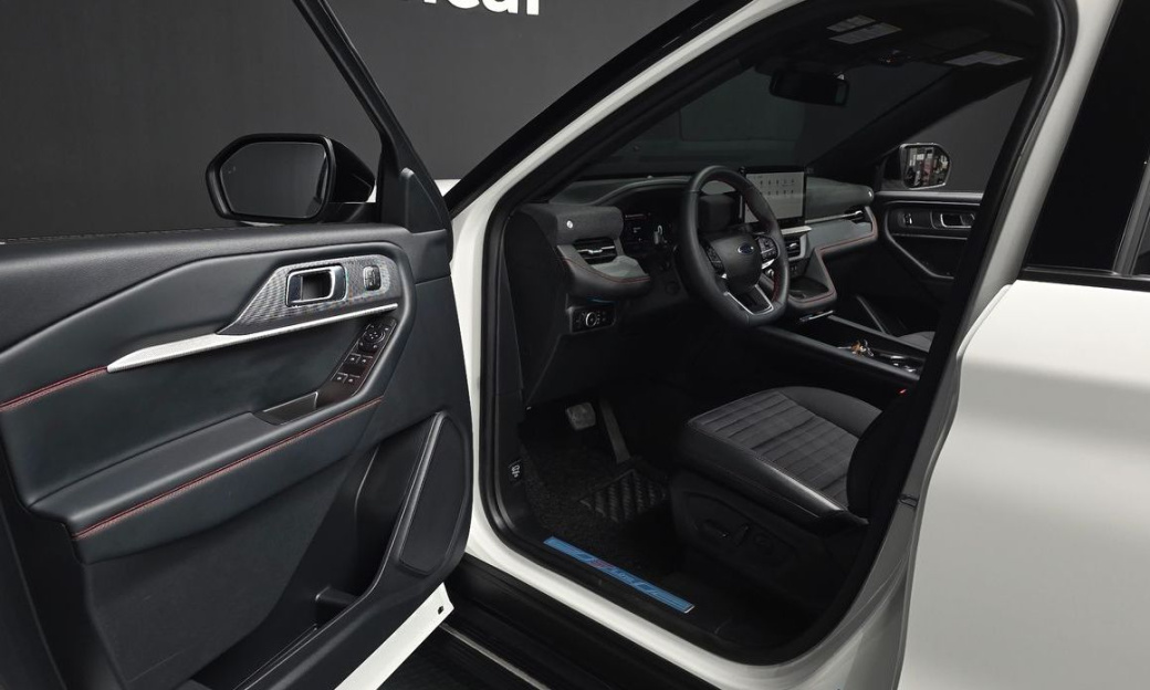Ford Explorer 2.3 ST-Line 4WD, 2025