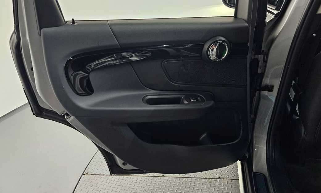 Mini Countryman Classic Plus Launch Pack, 2023