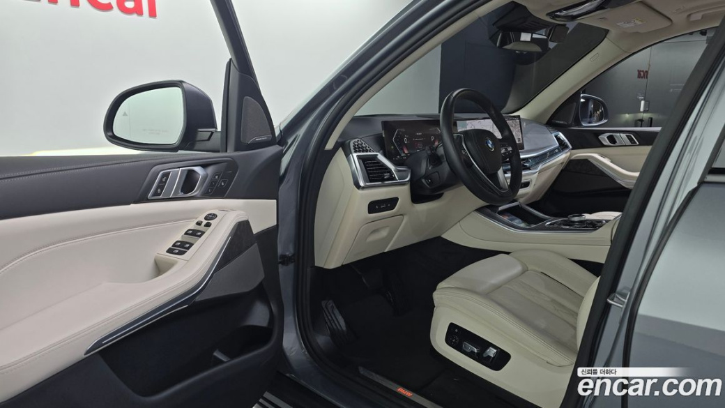 BMW X5 xDrive 40i xLine, 2025