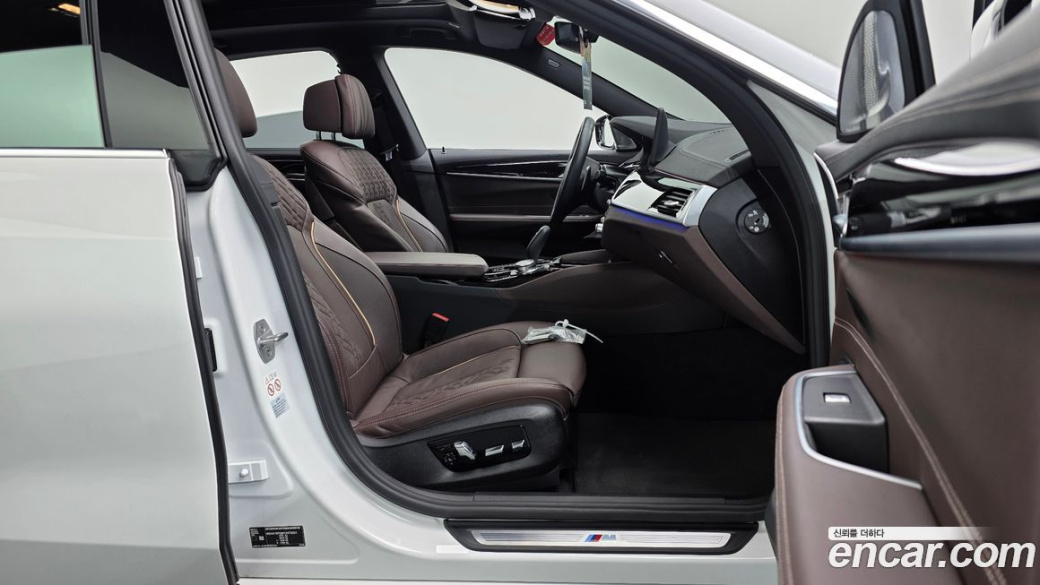 BMW Gran Turismo 640i xDrive M Sport, 2023
