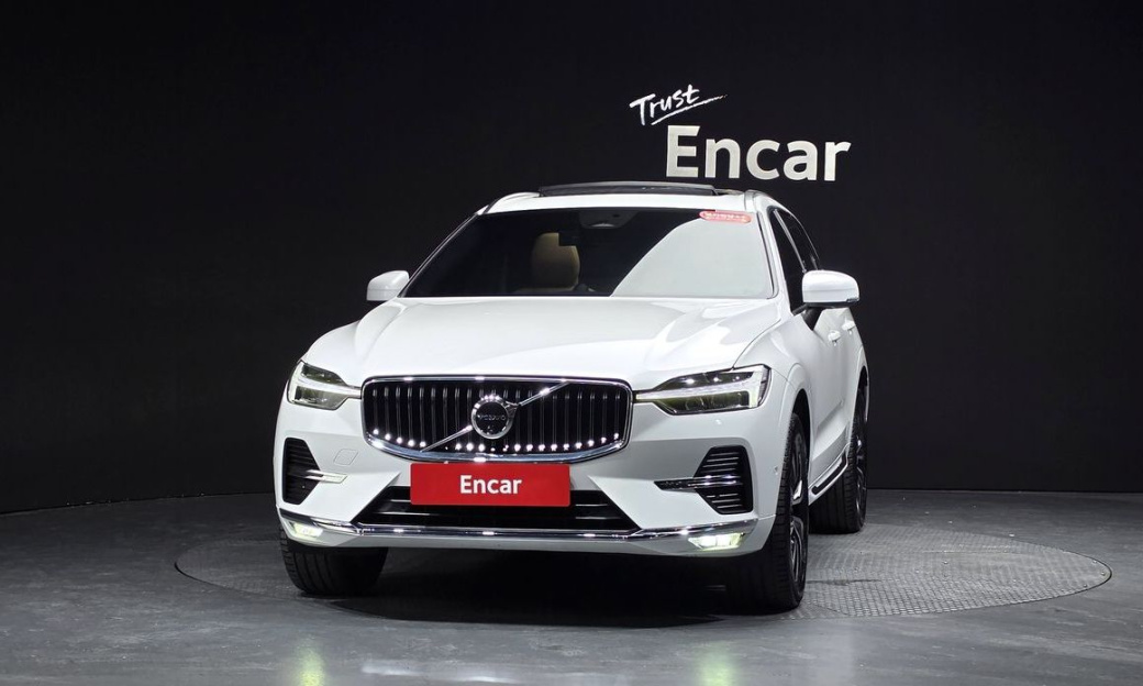 Volvo XC60 B5 Ultimate Bright, 2024