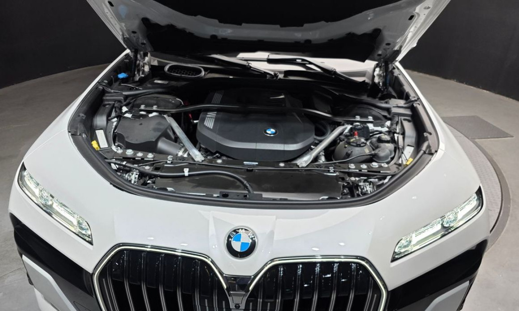 BMW 7-Series 740i xDrive M Sport, 2024