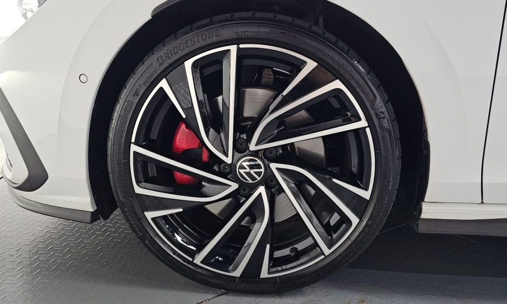 Volkswagen Golf 2.0 GTI, 2024