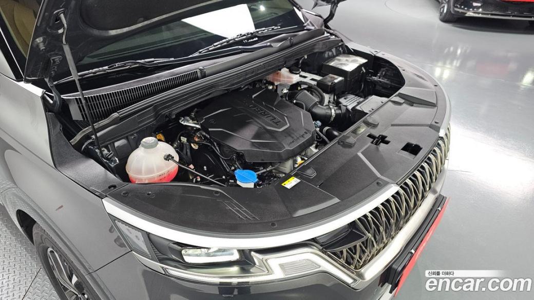 Kia Carnival 9-Seater Prestige, 2023