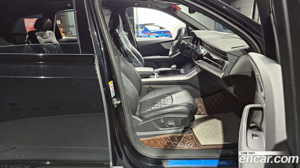 Audi Q7 55 TFSI Quattro Premium, 2023