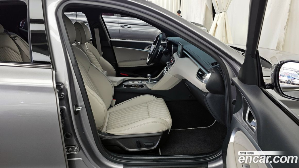 Genesis G70 Gasoline 2.0T 4WD, 2021