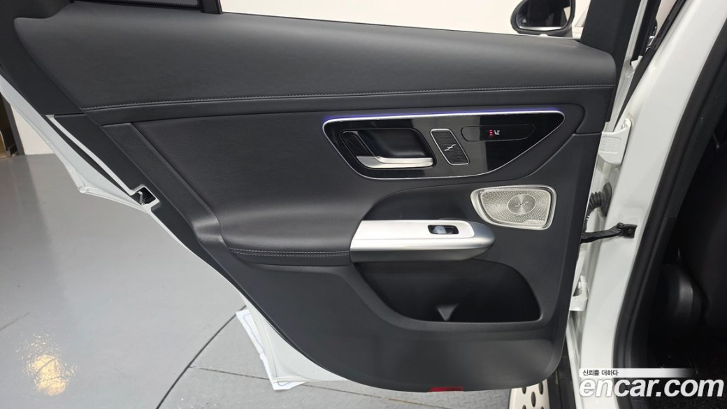 Mercedes-Benz GLC-Class GLC300 4MATIC AMG Line, 2024