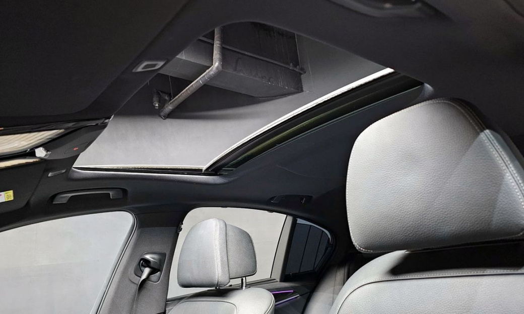 BMW 5-Series 520i M Sport, 2022