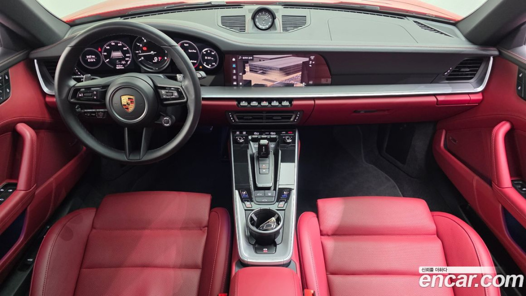 Porsche 911 Carrera, 2024