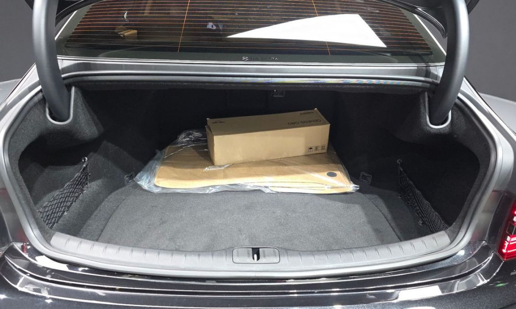 Genesis G80 Gasoline 2.5 Turbo 2WD, 2025