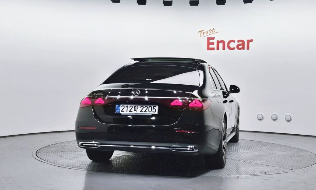 Mercedes-Benz E-Class E200 Avantgarde, 2024
