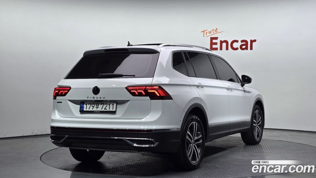 Volkswagen Tiguan 2.0 TSI Prestige, 2023