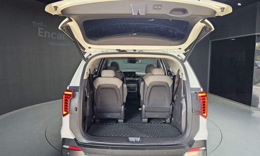 Kia Carnival 9-Seater Noblesse, 2024