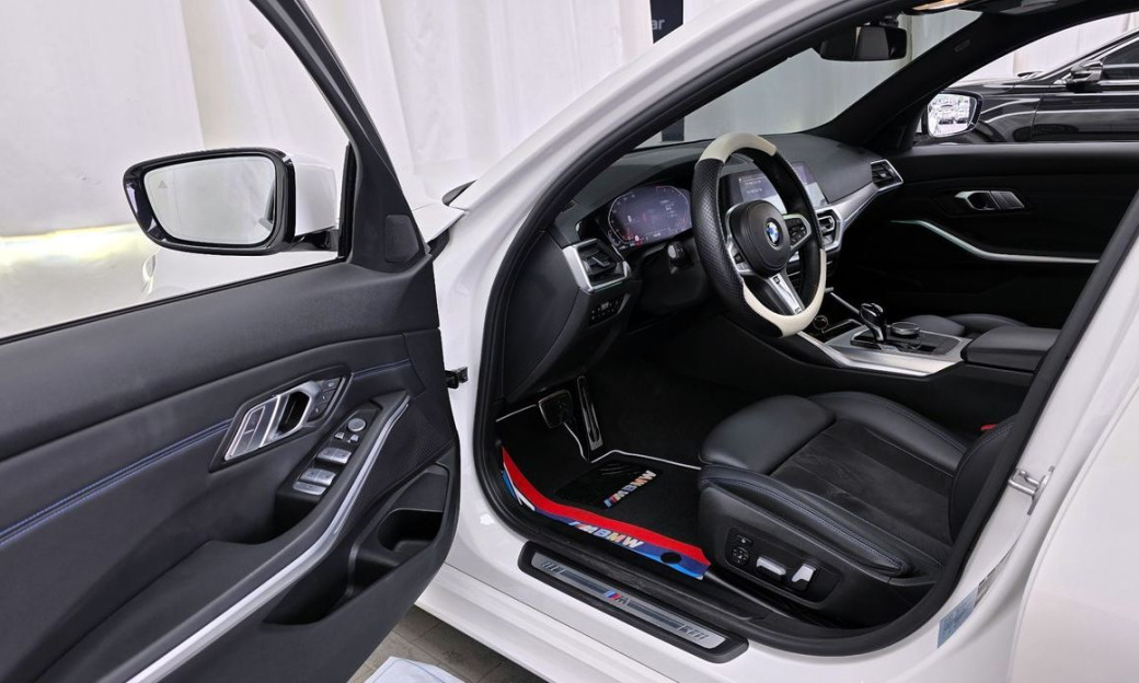 BMW 3-Series 320i M Sport, 2022
