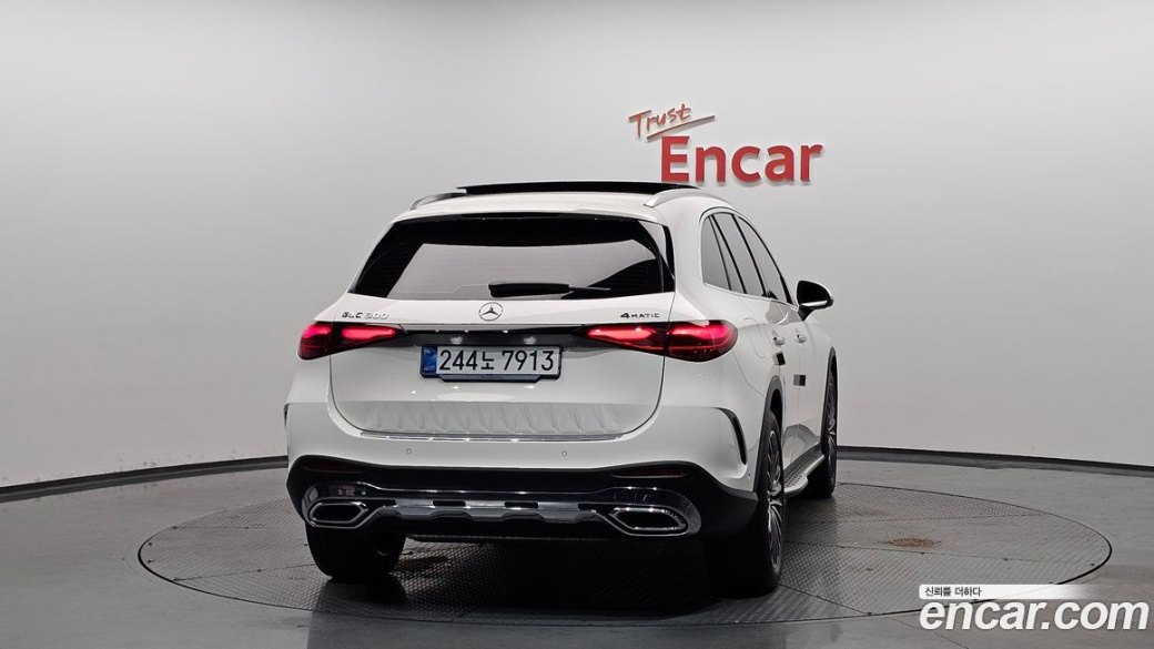 Mercedes-Benz GLC-Class GLC300 4MATIC AMG Line, 2024