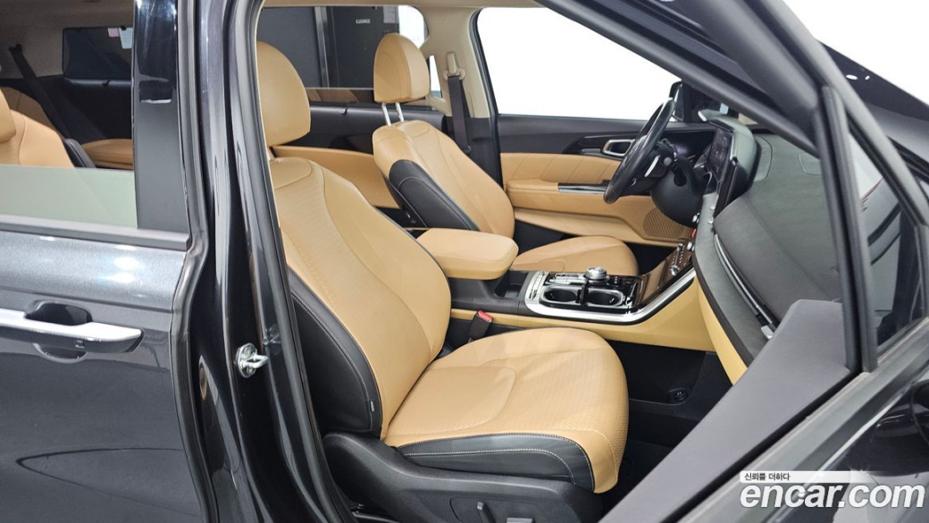 Kia Carnival 9-Seater Signature, 2022