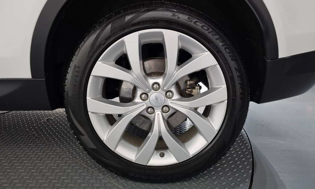 Land Rover Discovery Sport P250 SE, 2022