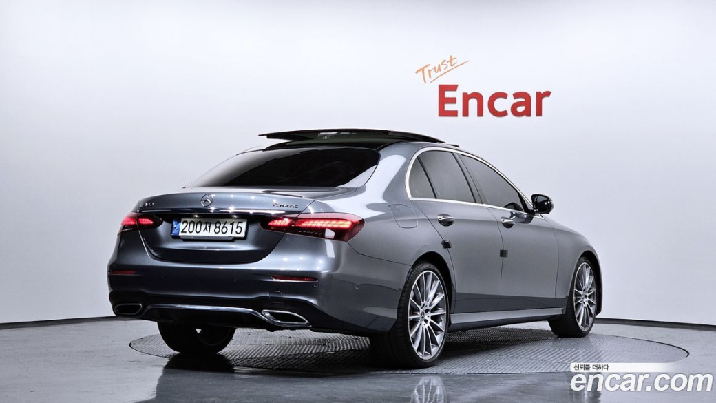 Mercedes-Benz E-Class E350 4MATIC AMG Line, 2022