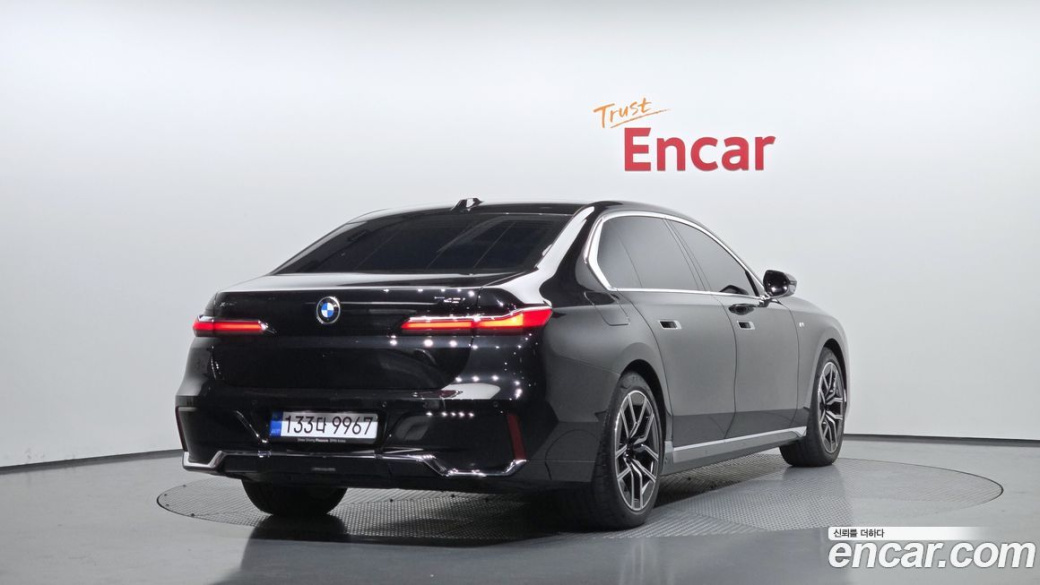 BMW 7-Series 740i xDrive M Sport, 2025