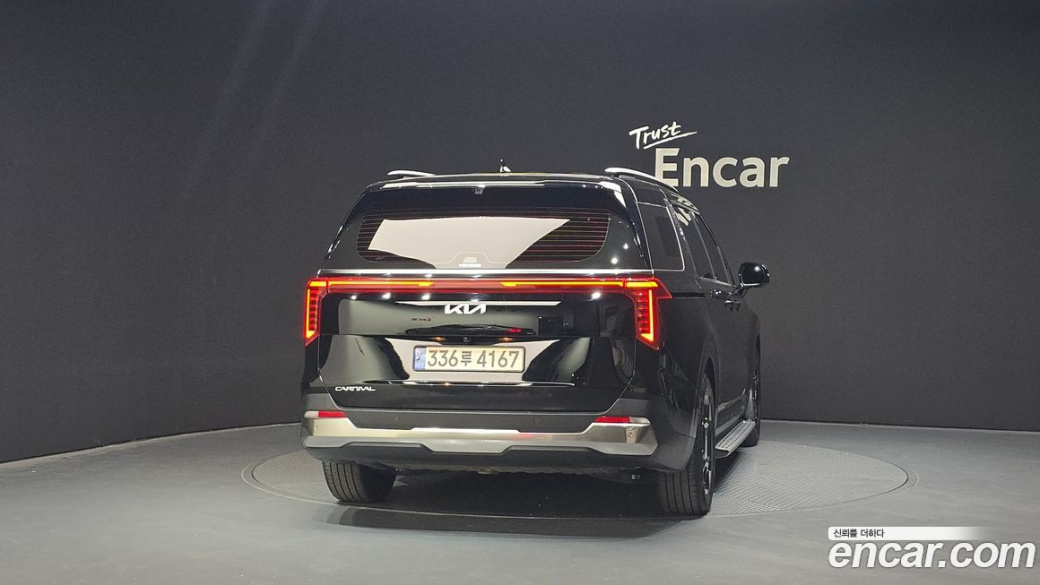 Kia Carnival 7-Seater Signature, 2024