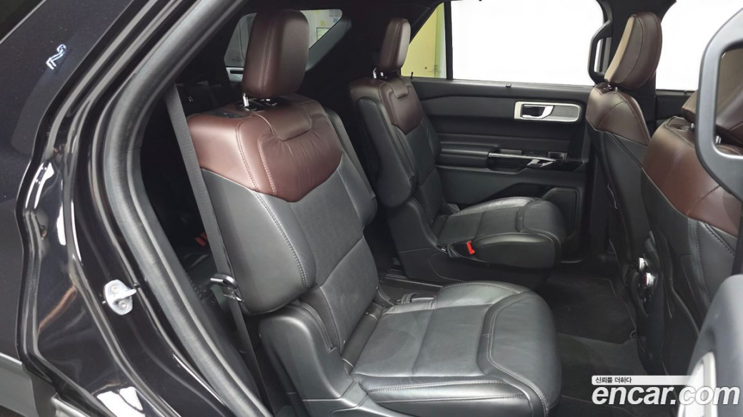Ford Explorer 3.0 Platinum 4WD, 2022